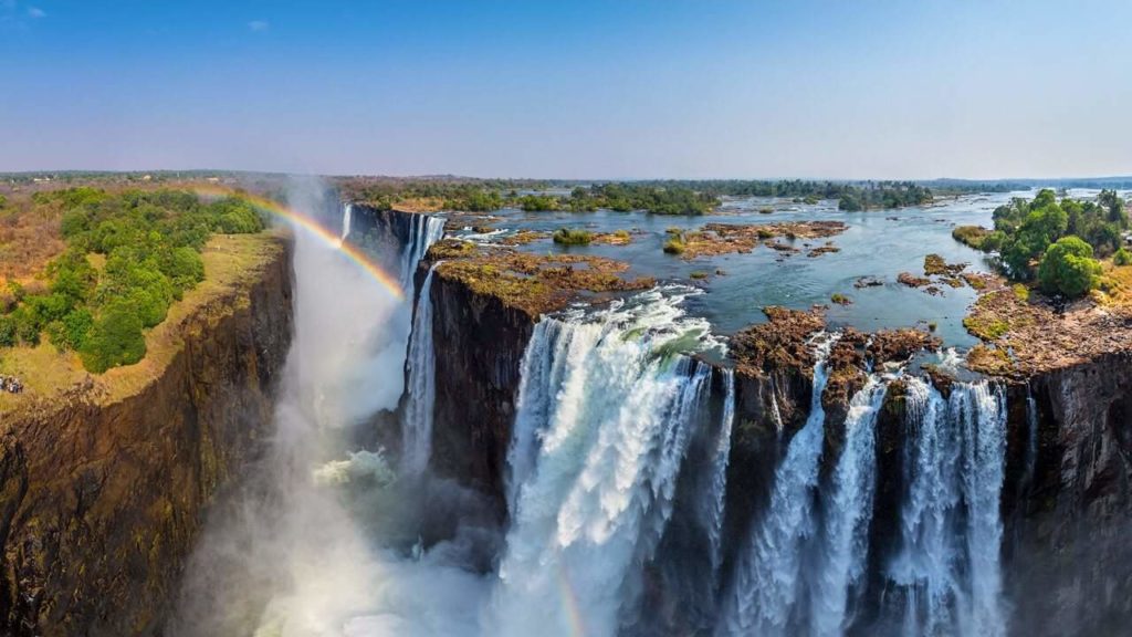 tourist attractions in africa Victoria Falls Zambia and Zimbabwe