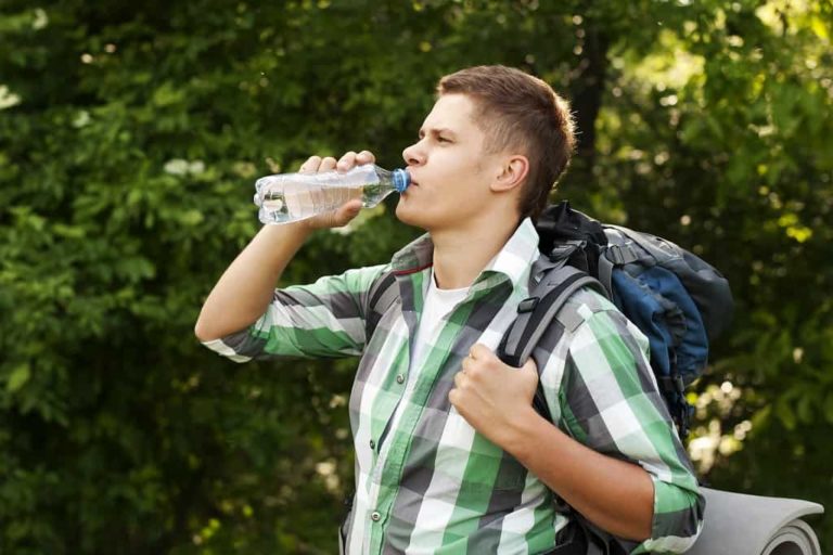 How to Stay Hydrated When Hiking: 9 easy steps to water level in check
