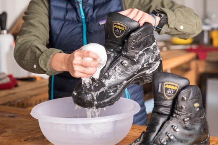 rinse the trekking boots