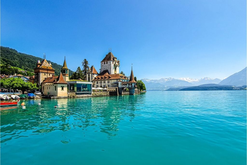 Places to Visit in Switzerland: Lake Thun, Switzerland