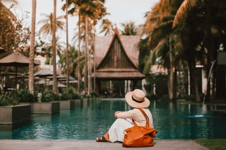 best solo women travel tips