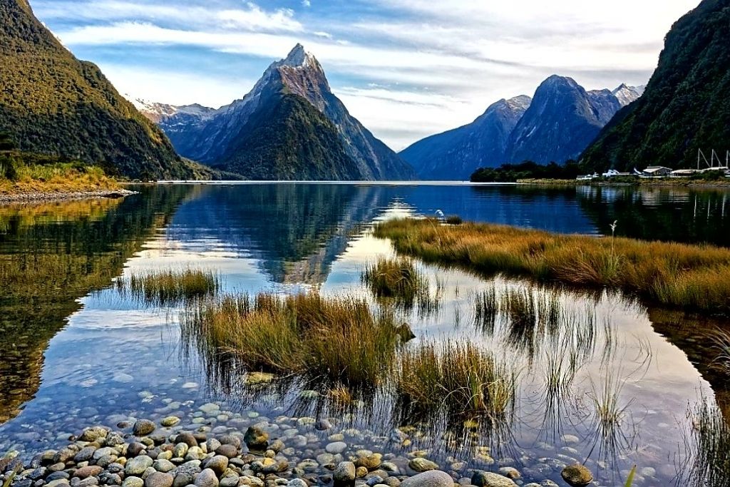 Places to Visit in New Zealand: Fiordland National Park and Milford Sound