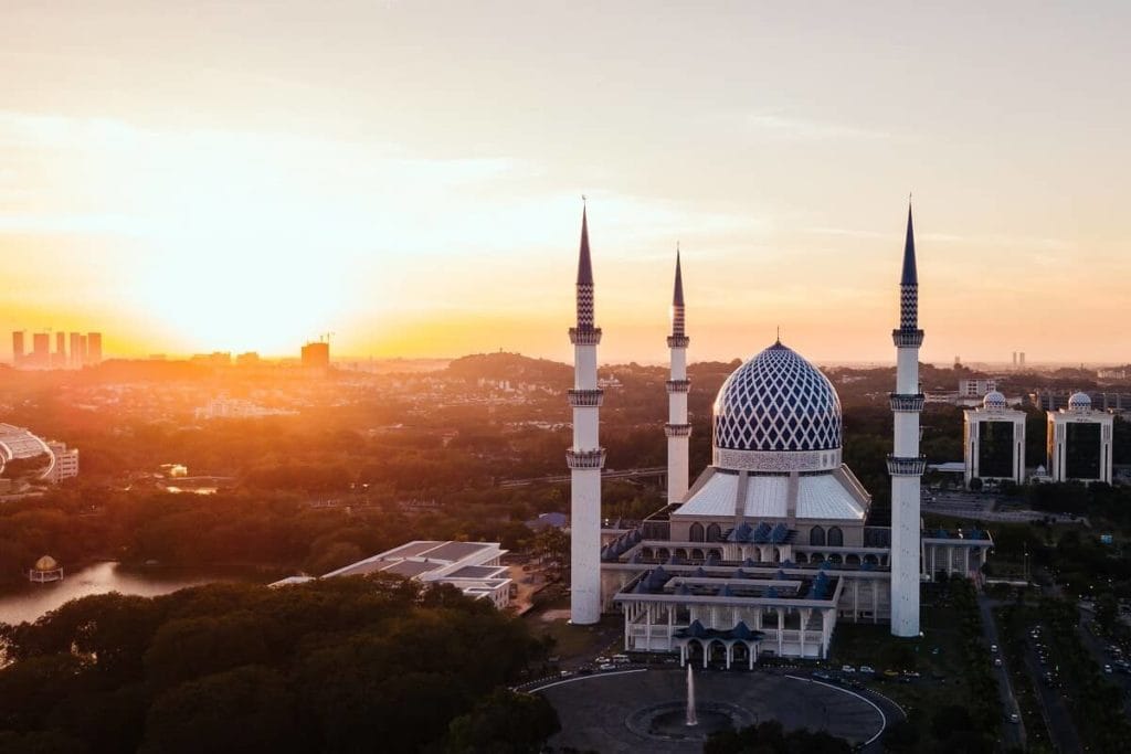 Malaysia cheapest place to travel