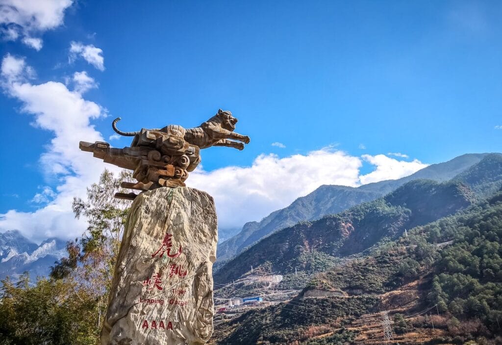 tiger leaping gorge trek